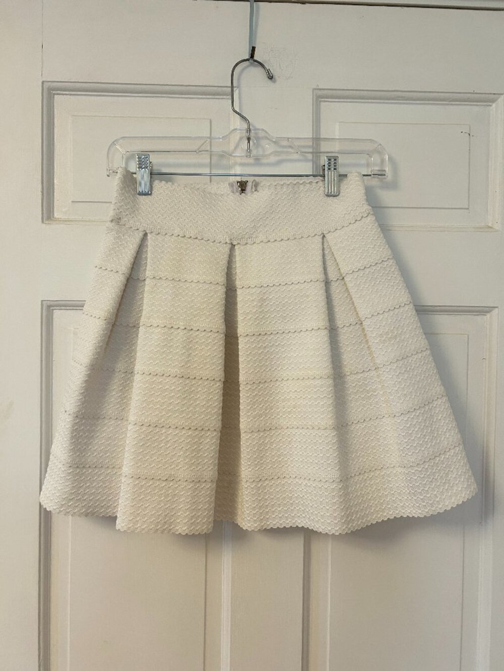 Honey Punch Structured White Skirt Size Small